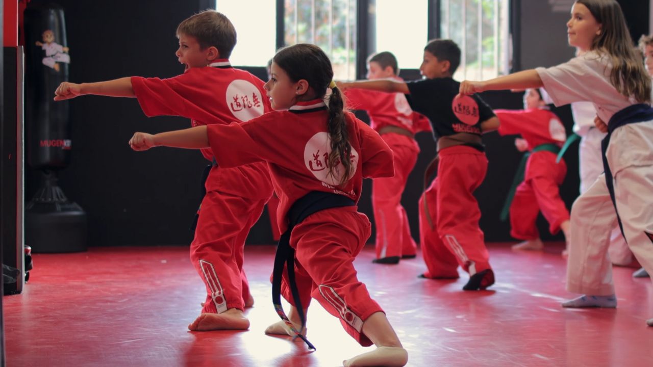 por qué los niños aman las artes marciales de Mugendo Eixample